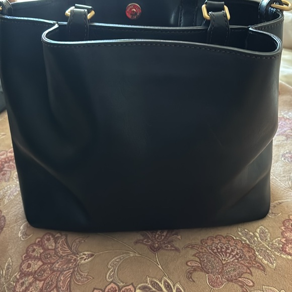 Beautiful Dooney and Bourke - Picture 4 of 9